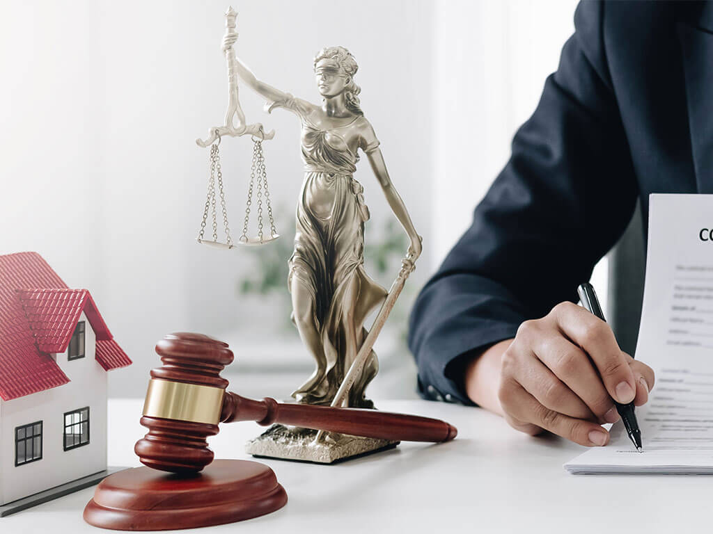 What Do Real Estate Lawyers Do? A Complete Guide to Their Role and Services