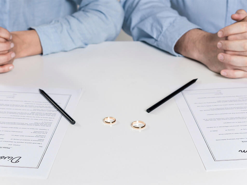 How Divorce Lawyers Help Protect Your Financial Future